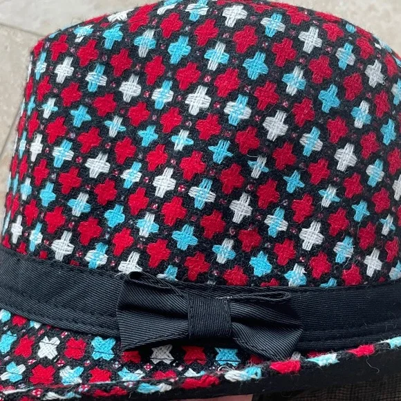 Multicolor Patterned Hat - Picture 4 of 5